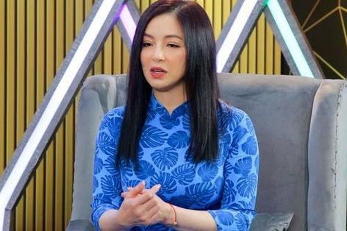 Ca sĩ Như Hảo: 'Đang đi mua sắm mà nghe thấy nhạc, tôi cũng múa theo, mặc người ta nhìn'