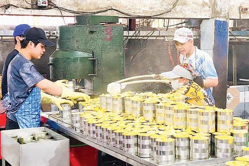 Sử dụng điện tiết kiệm, an toàn, hiệu quả: Cần cộng đồng trách nhiệm! (Bài 2): Doanh nghiệp nỗ lực thích ứng