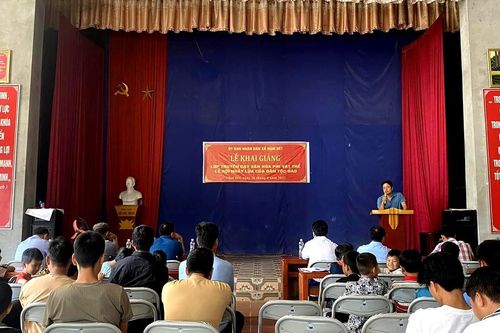 Bắc Hà mở lớp truyền dạy về lễ nhảy lửa của người Dao đỏ