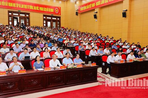 Đoàn đại biểu Quốc hội tỉnh tiếp xúc cử tri