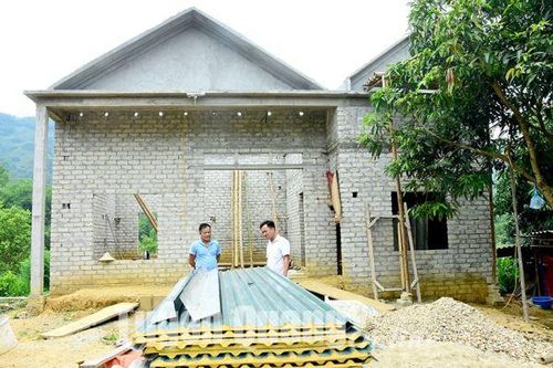 Chính sách hỗ trợ nhà ở đồng bào DTTS gặp khó