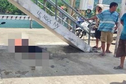 Phát hiện thi thể nam thanh niên tại đập tràn hồ Thủy Yên