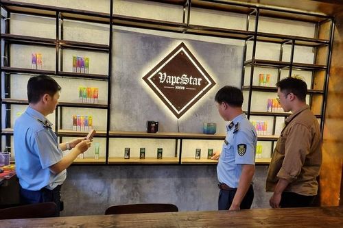 TP. Hồ Chí Minh xử phạt hàng trăm triệu đồng vi phạm kinh doanh thuốc lá điện tử