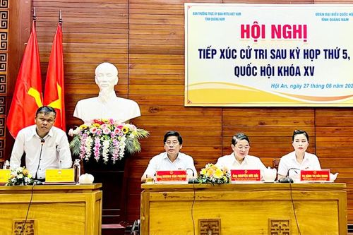 Phó Chủ tịch Quốc hội Nguyễn Đức Hải tiếp xúc cử tri xã đảo Tân Hiệp và thành phố Hội An, tỉnh Quảng Nam
