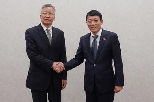 Thứ trưởng Lương Tam Quang hội đàm với Thứ trưởng Bộ Tư pháp Trung Quốc