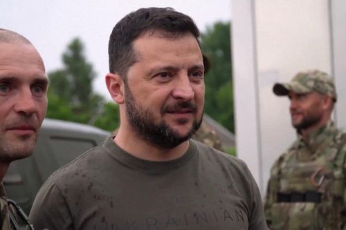Tổng thống Ukraine thăm các đơn vị tiền tuyến