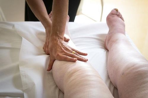 Các bệnh lý và nguyên nhân khiến cơ thể bị phù