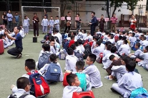 Lớp học kỹ năng sống: Cũng 'thượng vàng, hạ cám'