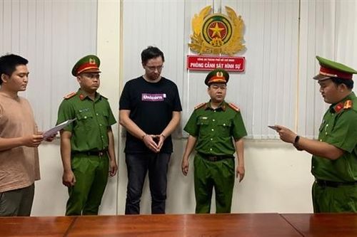 Gã ngoại quốc điều hành đường dây 'tín dụng đen'