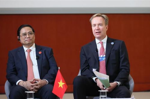 Việt Nam là một trong những điểm sáng phục hồi kinh tế, chuyển đổi mô hình tăng trưởng