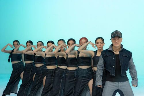Ưng Hoàng Phúc khoe vũ đạo cực nét trong MV 'Khép mi trong đêm'