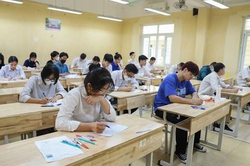 Đề thi Ngữ văn vừa sức, không bất ngờ