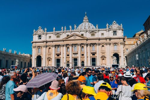 Du khách mặc sai trang phục ở Italy sẽ bị phạt