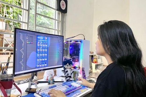 Sinh viên đi làm thêm dịp nghỉ hè, kiếm tiền triệu mua laptop