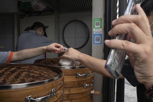 Các tỷ phú Trung Quốc và cuộc đua trí tuệ nhân tạo AI với Mỹ
