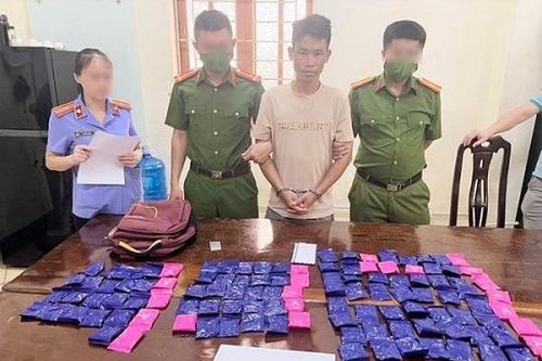 Bắt giữ đối tượng mua bán 24.000 viên ma túy