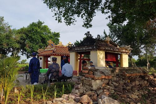 Miếu Đôi có phải là nơi thờ 'hoa cái' của vua Quang Trung?