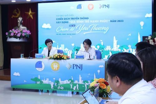 'Chạm để yêu thương' – Chiến dịch truyền thông xây dựng gia đình hạnh phúc 2023