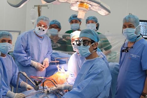 Bệnh viện Quân y 175: Phẫu thuật thành công bắc cầu mạch vành bằng kỹ thuật mới