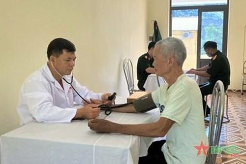 Điểm tựa của bệnh nhân nghèo nơi biên giới