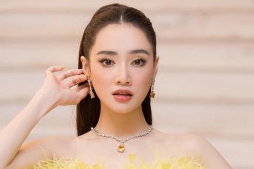 Nhã Phương trở lại diễn xuất với chủ đề 'ngoại tình' gây tranh cãi, sánh đôi bên 'nam thần màn ảnh'