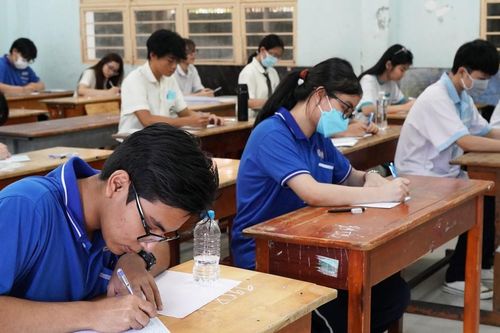 TPHCM: Thí sinh thoải mái bước vào môn thi đầu tiên của kỳ thi tốt nghiệp THPT năm 2023