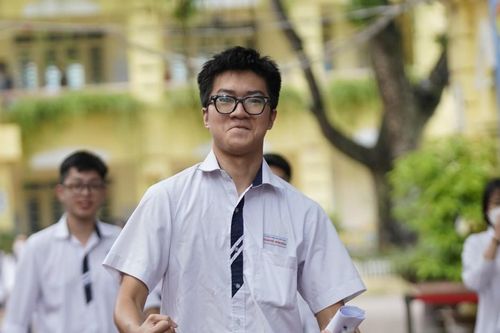 Tác phẩm 'Vợ nhặt' vào đề Ngữ văn, thí sinh thở phào vì đề khá dễ thở