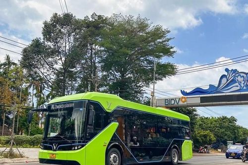 Chính thức khai thác xe buýt điện trên đảo Phú Quốc