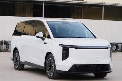 SAIC Maxus Mifa 7 - MPV không 'uống' 1 giọt xăng dầu nào chuẩn bị ra mắt