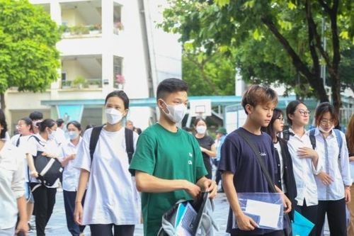 Đề thi Ngữ văn có sức phân hóa cao, thí sinh khó đạt điểm 9 trở lên