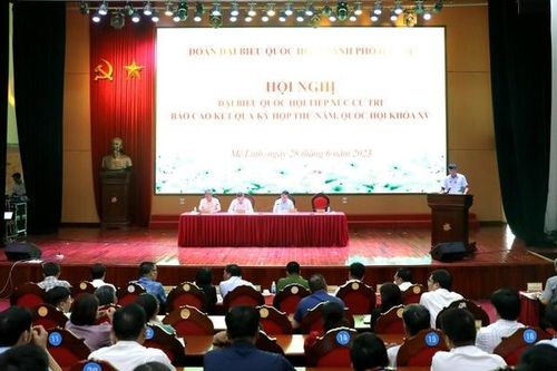 Hà Nội: Yêu cầu thực hiện dứt điểm dự án thành phần tại Khu công nghiệp Quang Minh