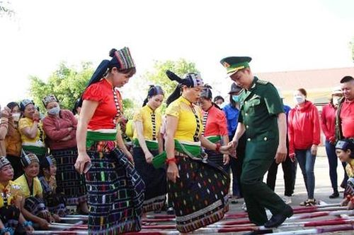 Chuyện miền biên viễn: Nghĩa tình biên cương