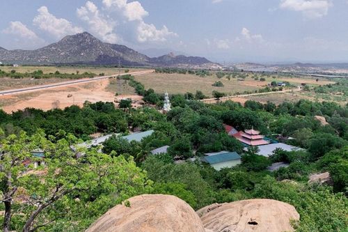 Khám phá vẻ đẹp chùa Phổ Đà Sơn tại Ninh Thuận