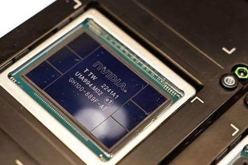 Mỹ cân nhắc lệnh cấm chip mới với Trung Quốc