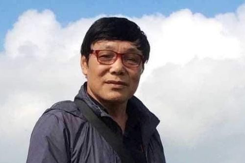 Người thơ rượu núi đã mây bay