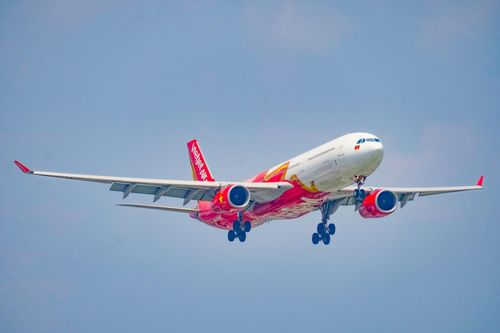 Máy bay từ Hàn Quốc đi Phú Quốc hạ cánh vì cảnh báo động cơ