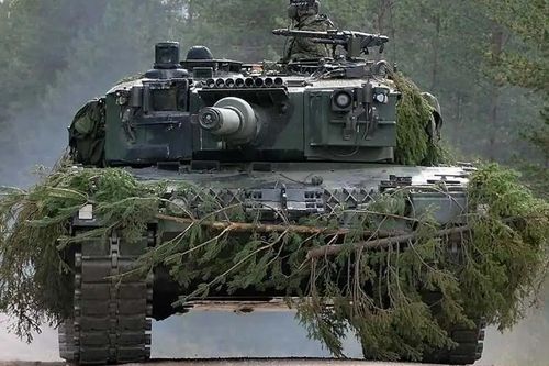 Công ty Đức Rheinmetall tiếp tục cung cấp cho Ukraine 14 xe tăng chủ lực Leopard 2A4