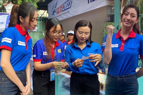 Hoa hậu Lương Thùy Linh cùng đội tình nguyện viên TP.HCM hết mình tiếp sức sĩ tử thi tốt nghiệp THPT