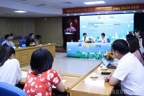 Truyền thông xây dựng gia đình trẻ hạnh phúc trên nền tảng mạng xã hội