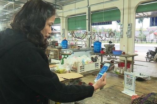 Bắc Kạn: Đẩy mạnh hình thức thanh toán không dùng tiền mặt tại chợ truyền thống