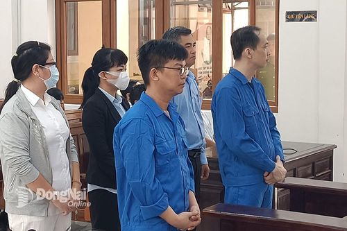 Xét xử 5 bị cáo liên quan sai phạm tại dự án Xây lắp nhà màng thuộc Sở KH-CN