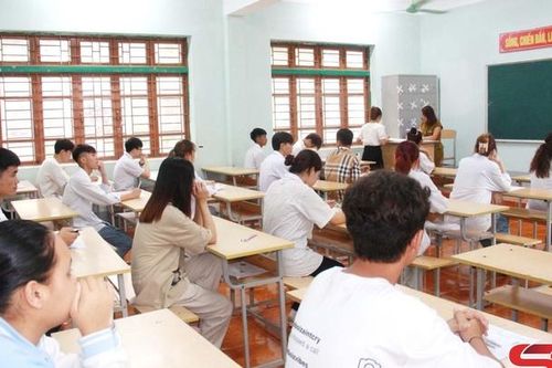 Kết thúc thi môn thứ 2: Đề thi toán có sự phân hóa cao