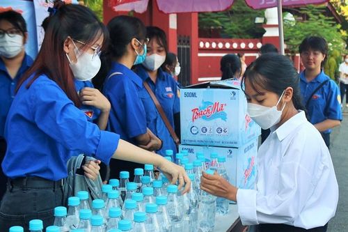 'Tiếp sức mùa thi' đồng hành cùng sĩ tử