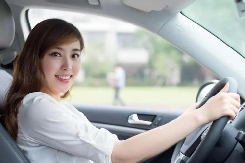 Phụ nữ nên thi bằng B1 hay B2?