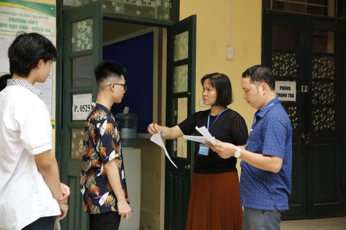 Tiếp tục có nghi vấn 'lọt đề thi môn Toán' tốt nghiệp THPT, Bộ GD-ĐT nói gì?