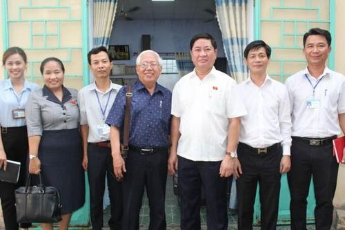 Thường xuyên đối thoại, giải quyết thấu đáo cho cử tri