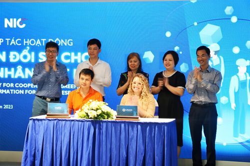 Cơ hội cho công nhân Việt Nam chuyển thành 'công nhân số'