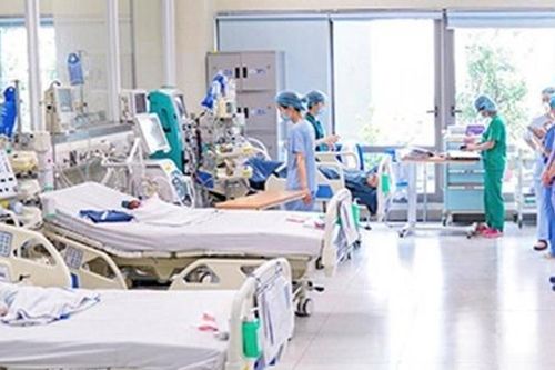 Dùng dao lam rạch lên người để chữa bệnh, một bệnh nhi tử vong