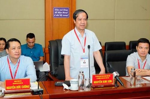 Bộ trưởng Bộ Giáo dục và Đào tạo kiểm tra công tác tổ chức thi tốt nghiệp trung học phổ thông tại Hải Phòng