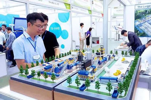 Khai mạc Hội chợ triển lãm quốc tế Công nghệ năng lượng - môi trường Hà Nội